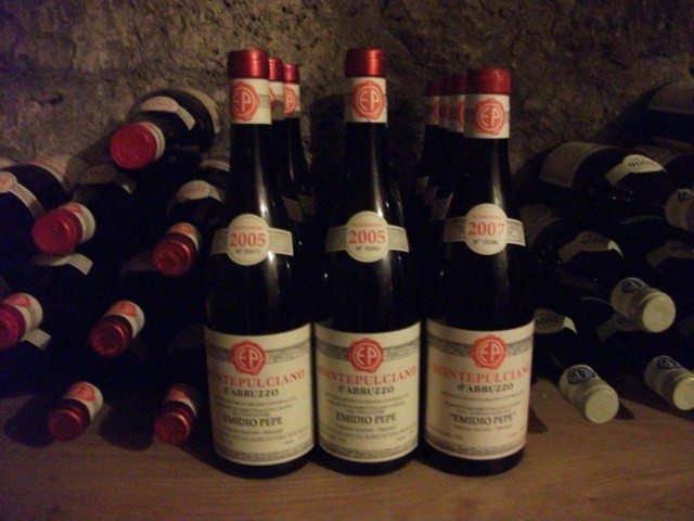 Vin italien Montepulciano d'Abruzzo chez Rap à Paris.