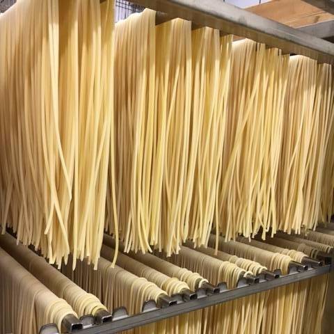 Pâtes italiennes à l'épicerie Rap Paris